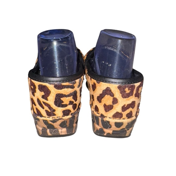 Dansko Professional Leopard Calf Hair Clogs Size 39 EU 8.5 9 Animal Print - Picture 2 of 6
